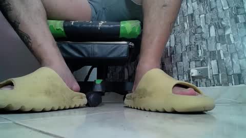 Snapshot of srfindomfeet_ chatting on February 2025 06:56:01 PM sr master cum its my old account online show from February 2025 06:56:01 PM