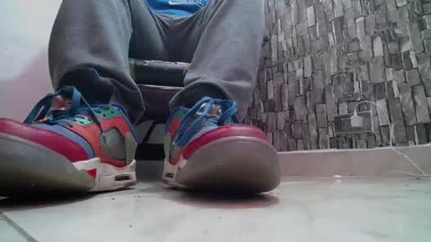 Snapshot of srfindomfeet_ chatting on March 2025 04:53:01 PM sr master cum its my old account online show from March 2025 04:53:01 PM