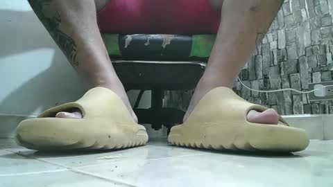 Snapshot of srfindomfeet_ chatting on September 2025 02:44:02 AM sr master cum its my old account online show from September 2025 02:44:02 AM