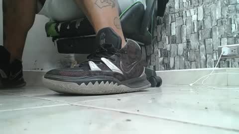 Snapshot of srfindomfeet_ chatting on September 2025 02:05:02 AM sr master cum its my old account online show from September 2025 02:05:02 AM