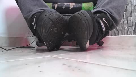 Snapshot of srfindomfeet_ chatting on October 2025 02:23:02 PM sr master cum its my old account online show from October 2025 02:23:02 PM