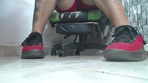 Snapshot of srfindomfeet_ chatting on October 2025 08:42:01 PM sr master cum its my old account online show from October 2025 08:42:01 PM