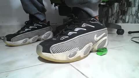 Snapshot of srfindomfeet_ chatting on June 2026 06:07:02 AM sr master cum its my old account online show from June 2026 06:07:02 AM