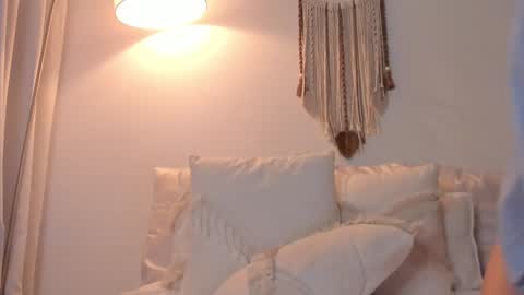 Snapshot of srta__sophie chatting on December 2024 01:29:01 AM Sophie 3 online show from December 2024 01:29:01 AM