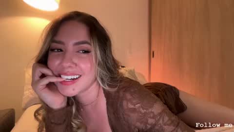 Snapshot of srta__sophie chatting on June 2026 02:18:02 AM Sophie 3 online show from June 2026 02:18:02 AM
