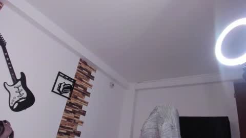 Srta. Fox online show from February 2025 01:44:01 PM