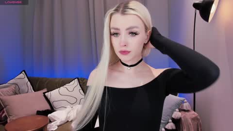 Alexandra online show from January 2025 06:39:01 PM