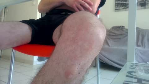 Snapshot of ssenzo chatting on June 2026 05:57:01 AM ssenzo online show from June 2026 05:57:01 AM