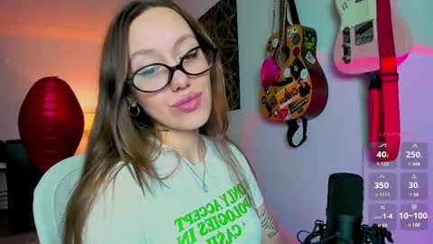 Anni if Im offline for a long time Im depressed feel free to support me offline online show from February 2025 03:38:01 PM