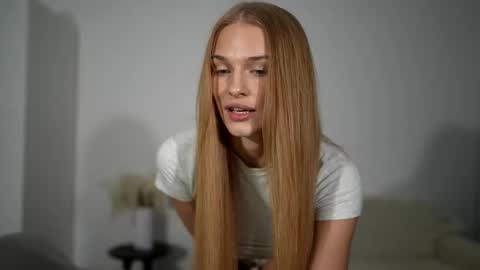 Scarlett online show from November 2025 06:56:02 PM