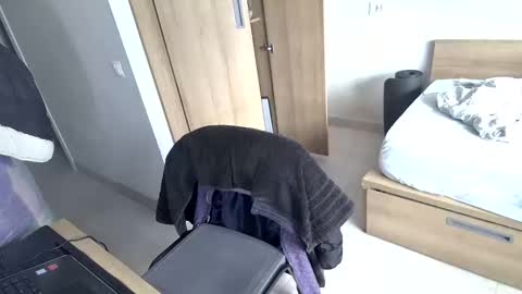 St Amor online show from January 2025 11:09:02 AM