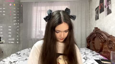 Emily online show from November 2025 11:34:01 AM