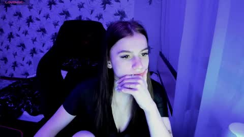 Stacey GMT5 Mo Tu We Th Fr Sa 3am -10am online show from December 2024 11:21:01 AM