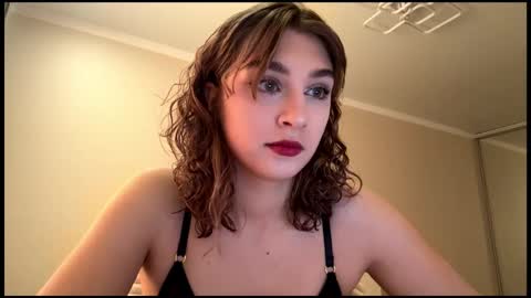 Snapshot of stacicurren chatting on February 2026 11:25:01 AM Elli online show from February 2026 11:25:01 AM