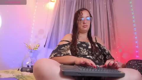 Snapshot of stacy_millerr chatting on June 2026 12:31:01 PM Stacy Boobs online show from June 2026 12:31:01 PM