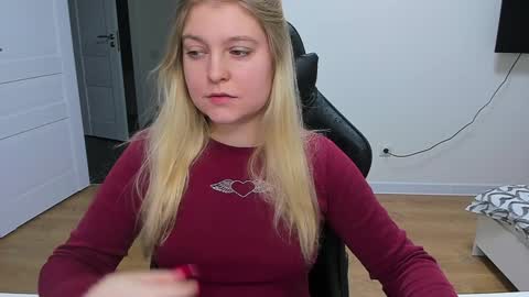 Stacy  online show from December 2024 04:38:01 PM