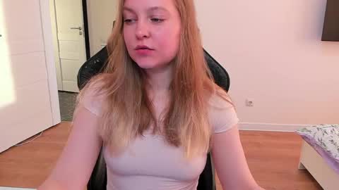 Snapshot of stacy_miraclee chatting on May 2026 05:39:01 PM Stacy online show from May 2026 05:39:01 PM