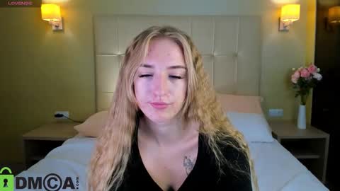 Stacy Mon Tue Wed Thu Fri Sun GMT GMT 3 1000am - 0400pm  online show from September 2025 07:55:02 AM