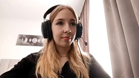 Mila online show from February 2026 07:51:01 AM