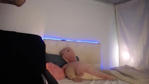 Stand and Rose online show from February 2026 06:40:02 AM