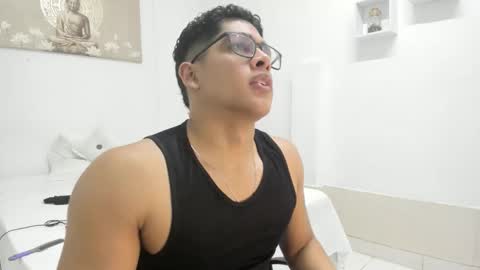 Snapshot of stand_boy01 chatting on November 2025 02:56:01 AM stand_boy01 online show from November 2025 02:56:01 AM