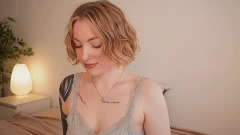 Kristina online show from April 2026 01:39:01 PM