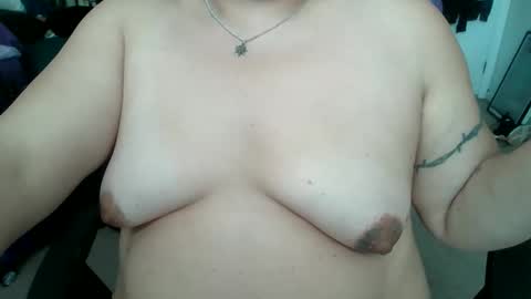 Snapshot of starella___saxxxton chatting on May 2026 10:48:02 PM starella___saxxxton online show from May 2026 10:48:02 PM