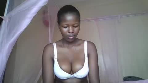 Snapshot of staria_diva chatting on November 2025 01:33:02 PM staria_diva online show from November 2025 01:33:02 PM