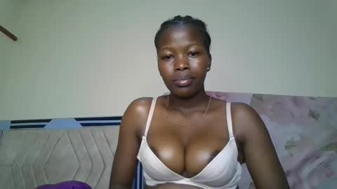 Snapshot of staria_diva chatting on November 2025 06:10:01 PM staria_diva online show from November 2025 06:10:01 PM