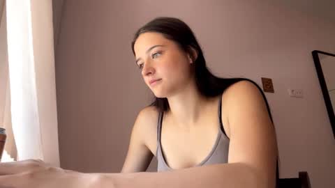 Lola online show from June 2026 10:35:02 AM