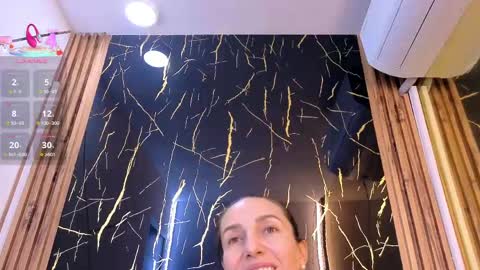 starlight_mature23_aws online show from May 2026 07:56:01 PM
