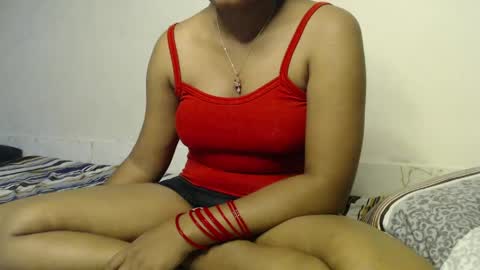 StarryWhispers online show from May 2026 12:04:02 PM