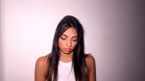 Snapshot of stasiakopiasz chatting on April 2026 12:28:01 PM Mia online show from April 2026 12:28:01 PM