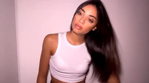 Snapshot of stasiakopiasz chatting on April 2026 01:41:01 PM Mia online show from April 2026 01:41:01 PM