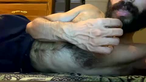 Snapshot of steelspirit chatting on April 2026 11:54:02 PM Lobo del Antiguo Oriente online show from April 2026 11:54:02 PM