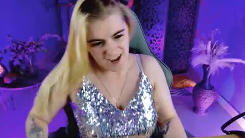 Snapshot of stef_nicks chatting on October 2025 09:21:01 AM stef_nicks online show from October 2025 09:21:01 AM