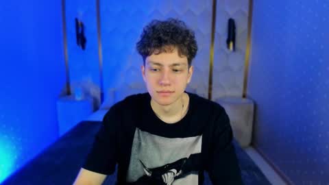 Esrefan online show from February 2026 07:32:02 PM