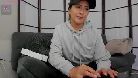 Stafania 3 online show from February 2026 05:06:02 PM