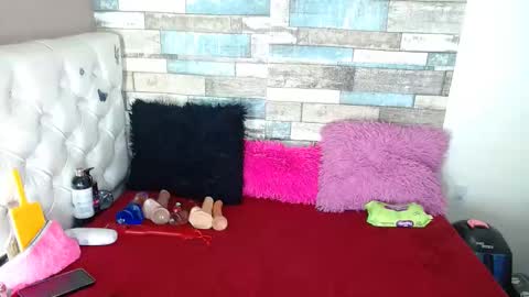 Stefan online show from February 2025 03:29:02 AM