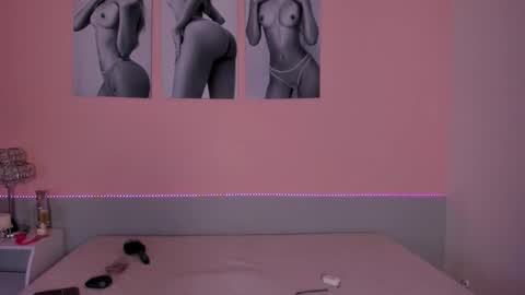 Stefany online show from March 2026 12:19:01 PM