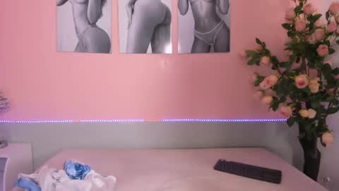 Snapshot of stefany_gonzales_ chatting on June 2026 01:32:02 PM Stefany online show from June 2026 01:32:02 PM
