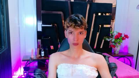 stefany piink online show from March 2026 12:16:01 PM