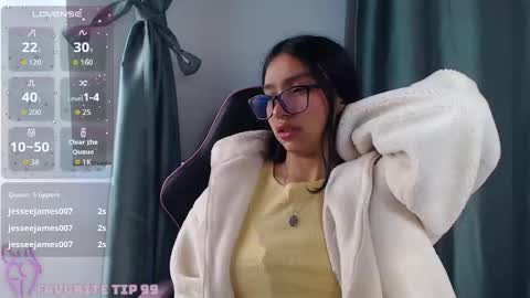 Stefanny lopez online show from October 2025 11:28:02 AM