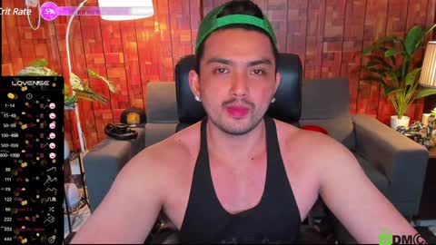 Snapshot of steffan_sebastian chatting on December 2024 02:06:01 PM STEFFAN online show from December 2024 02:06:01 PM