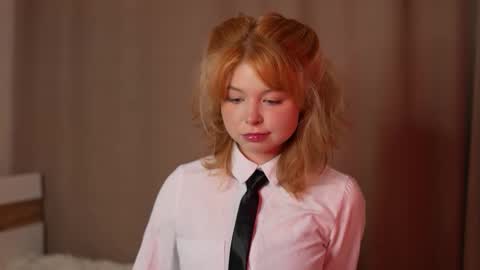 Snapshot of stela_vanila chatting on September 2025 10:55:02 PM Stella online show from September 2025 10:55:02 PM