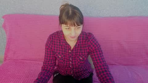 Snapshot of steladream chatting on April 2026 09:20:01 AM Stela online show from April 2026 09:20:01 AM