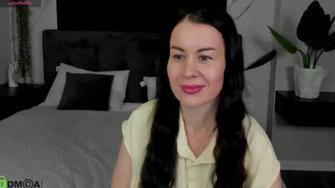 stella online show from October 2025 01:05:01 AM