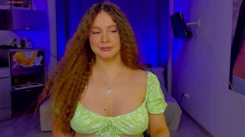 Stella online show from November 2025 05:12:01 PM