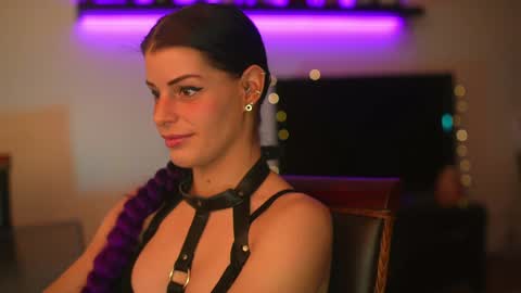 Stella online show from December 2024 05:38:02 AM