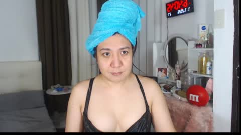 Snapshot of stellahugets chatting on July 2026 10:41:01 AM Stella online show from July 2026 10:41:01 AM